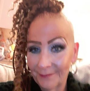 Meet your Posher, Gina